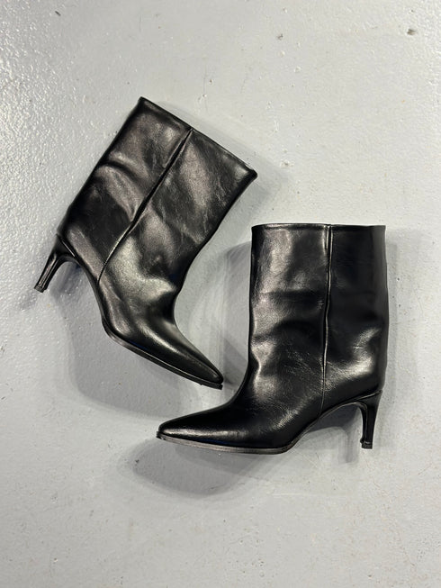 FLATY Siyah XL Geniş Kalıp BOOTIE